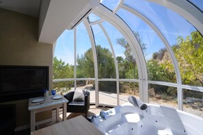 Bain à remous extérieur