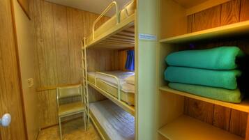 Ferienhütte (1 Double, 1 Tri-Bunk) | Kostenloses WLAN