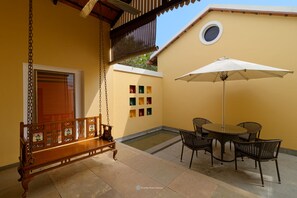 Phòng (Garden Facing Cottage) | Két bảo mật tại phòng, bàn, truy cập Internet không dây miễn phí 
