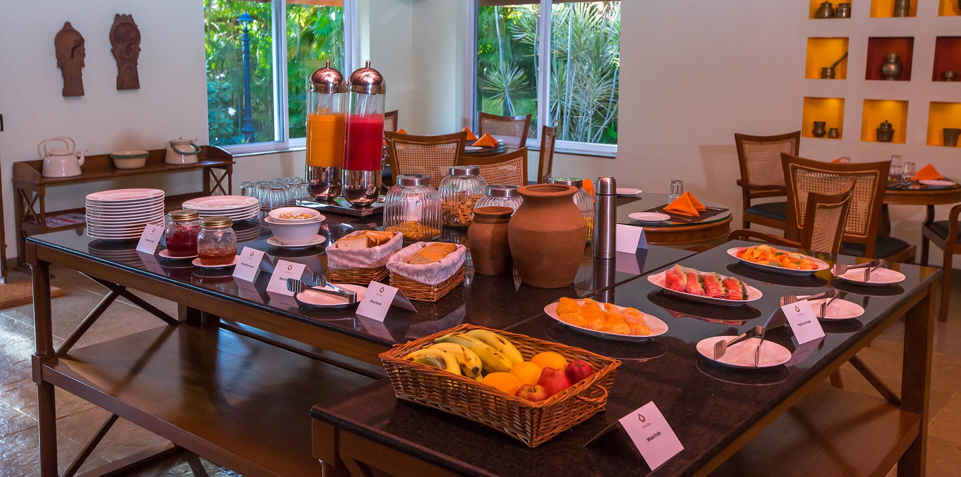 Free daily continental breakfast