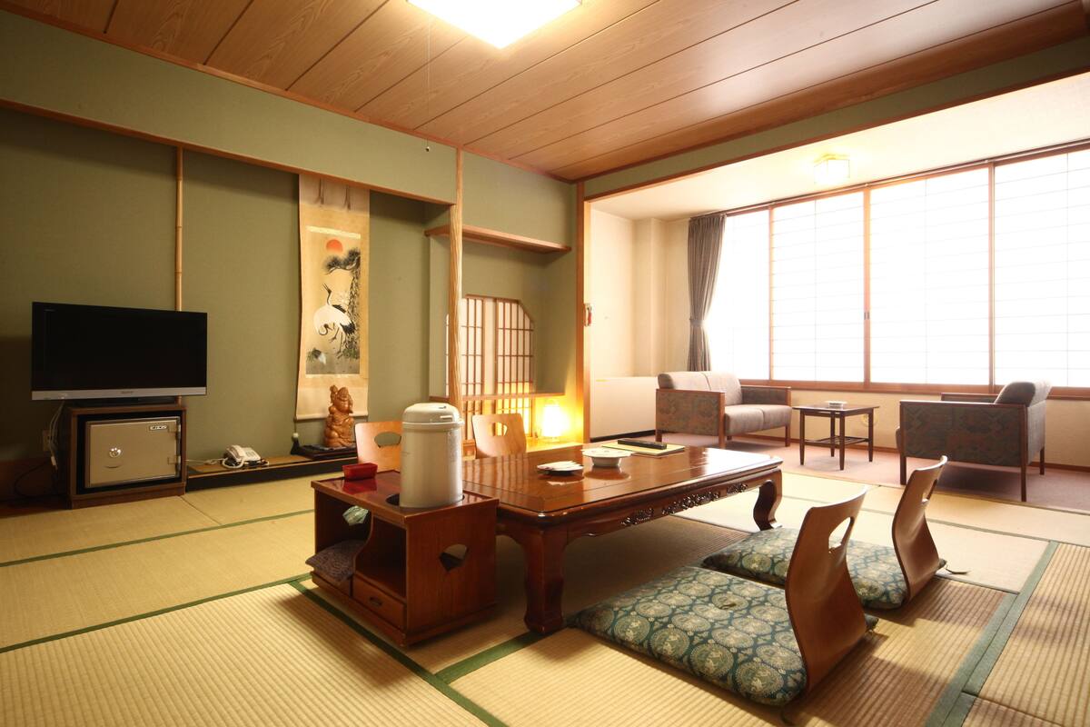 japanese style room | in-room dining