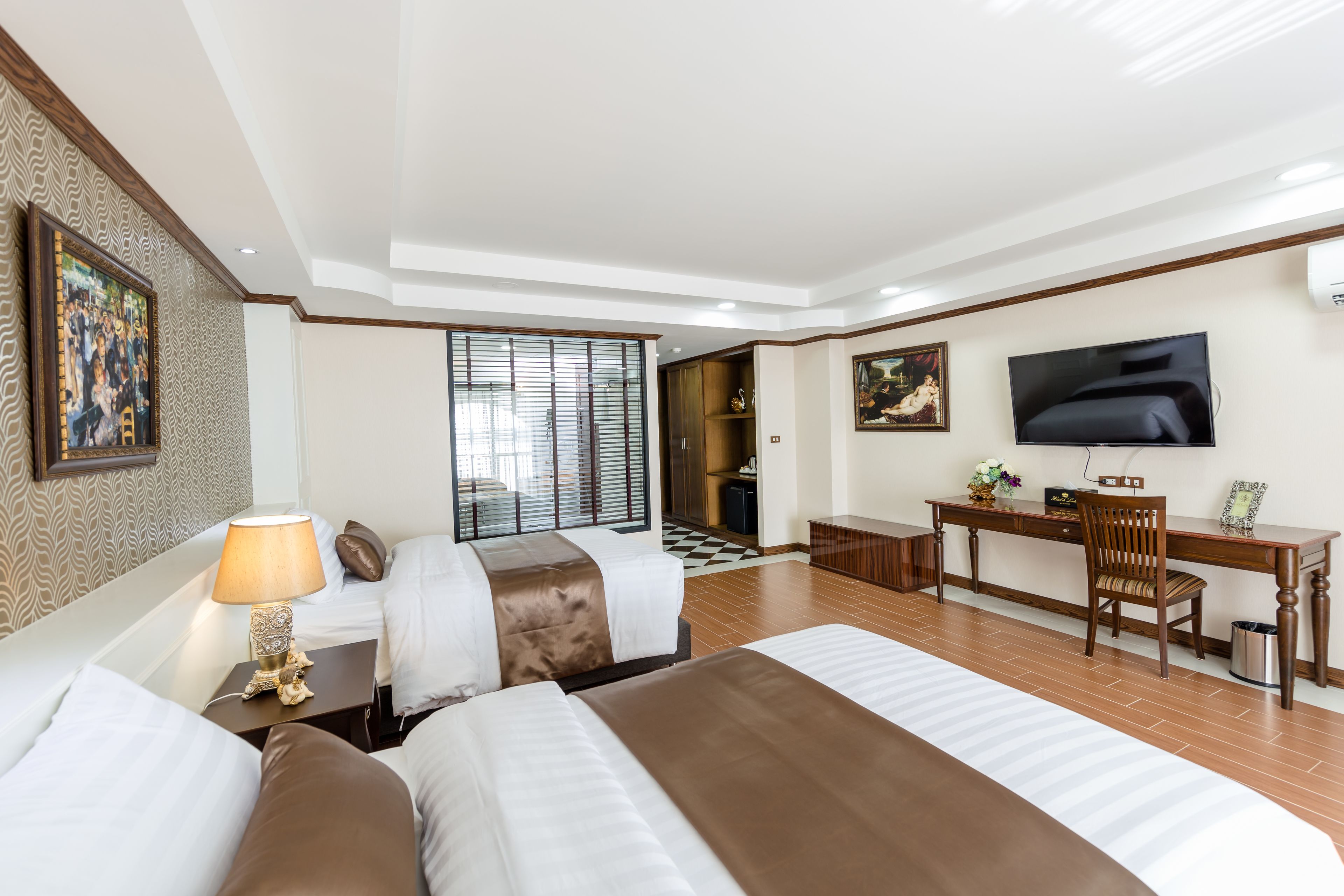 deluxe twin room | minibar, in-room safe, blackout curtains, free wifi