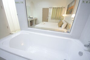 Superior Room | Deep-soaking bathtub - iRest Ao Nang Seafront (Krabi)