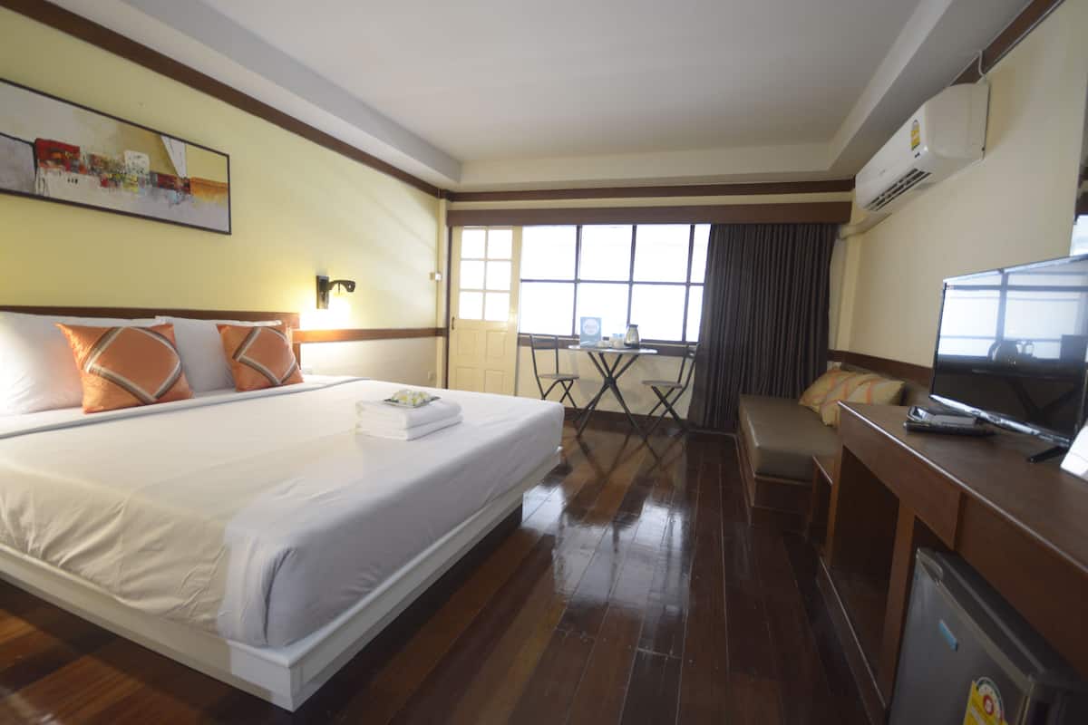 Deluxe Room | Free WiFi, bed sheets