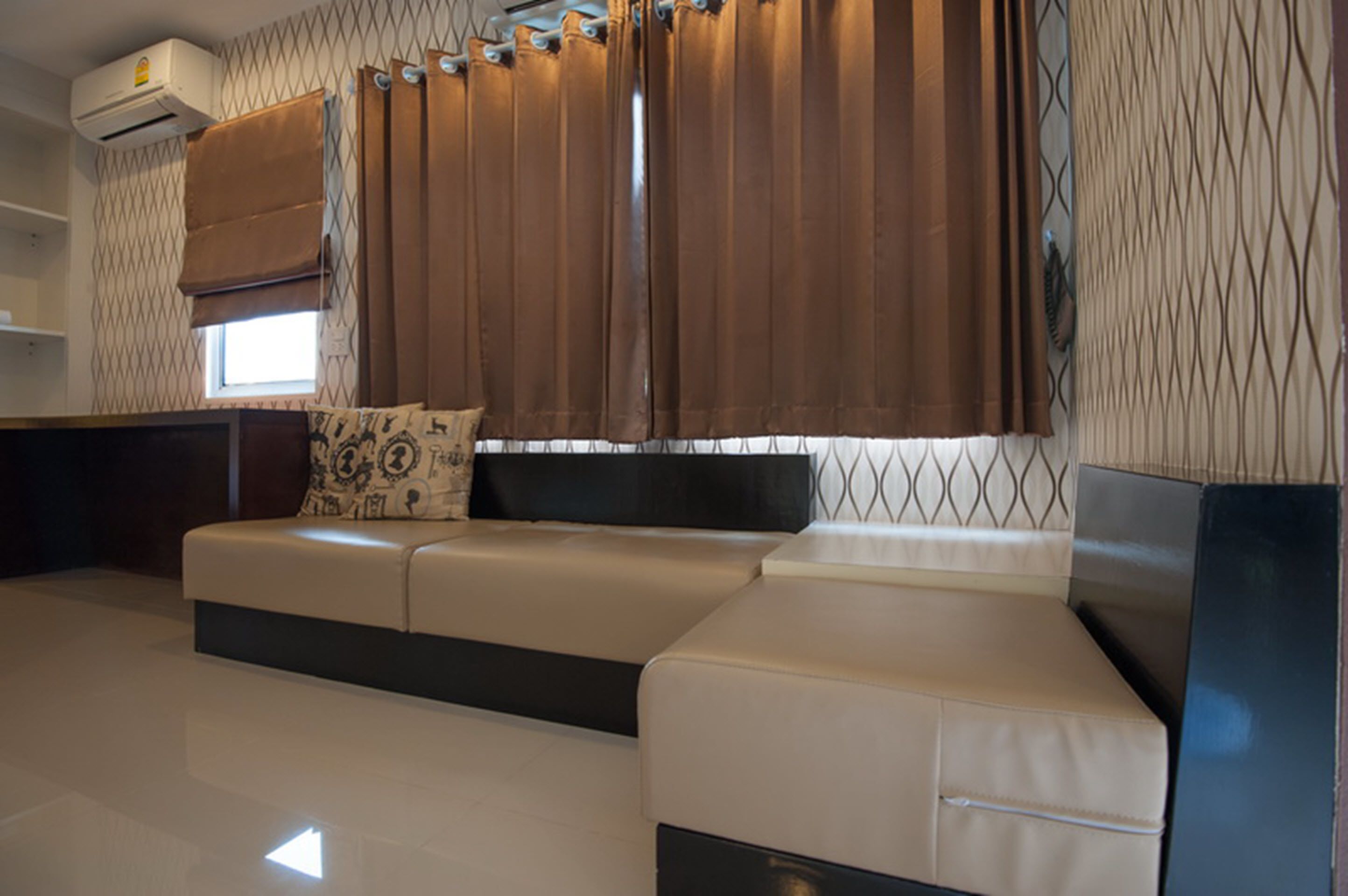 family room | living area | 42-inch led tv with satellite channels, tv