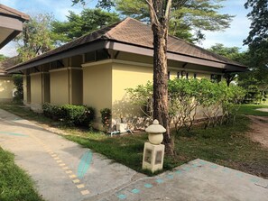 Property grounds - The Pine Golf Club (Bangkok)