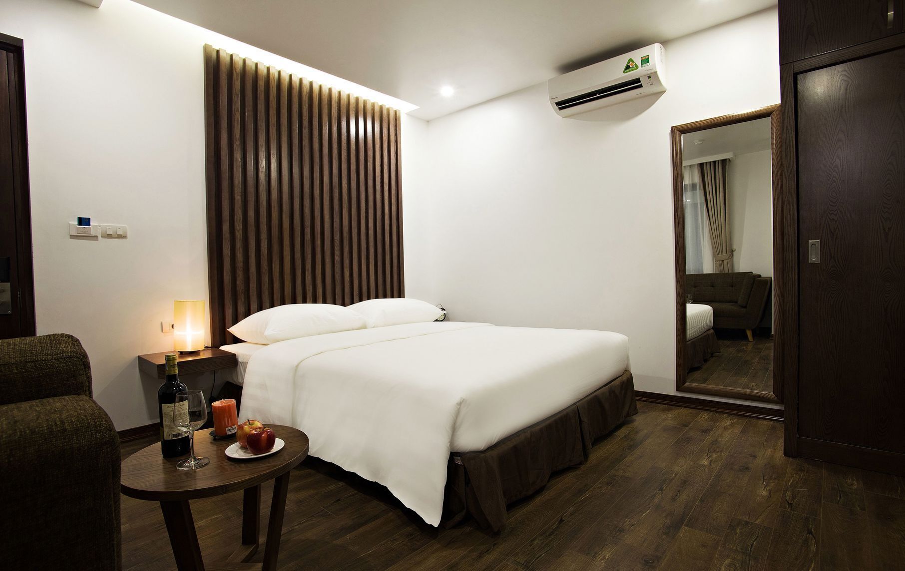 Minibar, in-room safe, desk, soundproofing