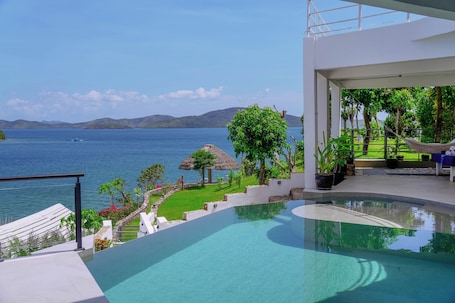 Luxury Villa | Beach/ocean view