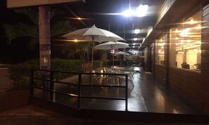 Breakfast, lunch, dinner served; local and international cuisine - Sengphachanh Hotel 2 (Vientiane)