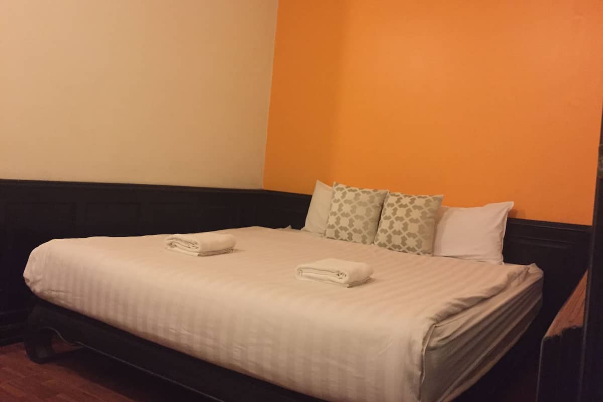 Standard Double Room | Free WiFi