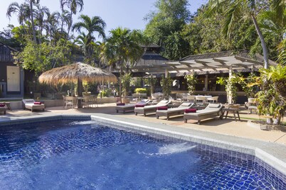 Let's Hyde Pattaya Resort & Villas