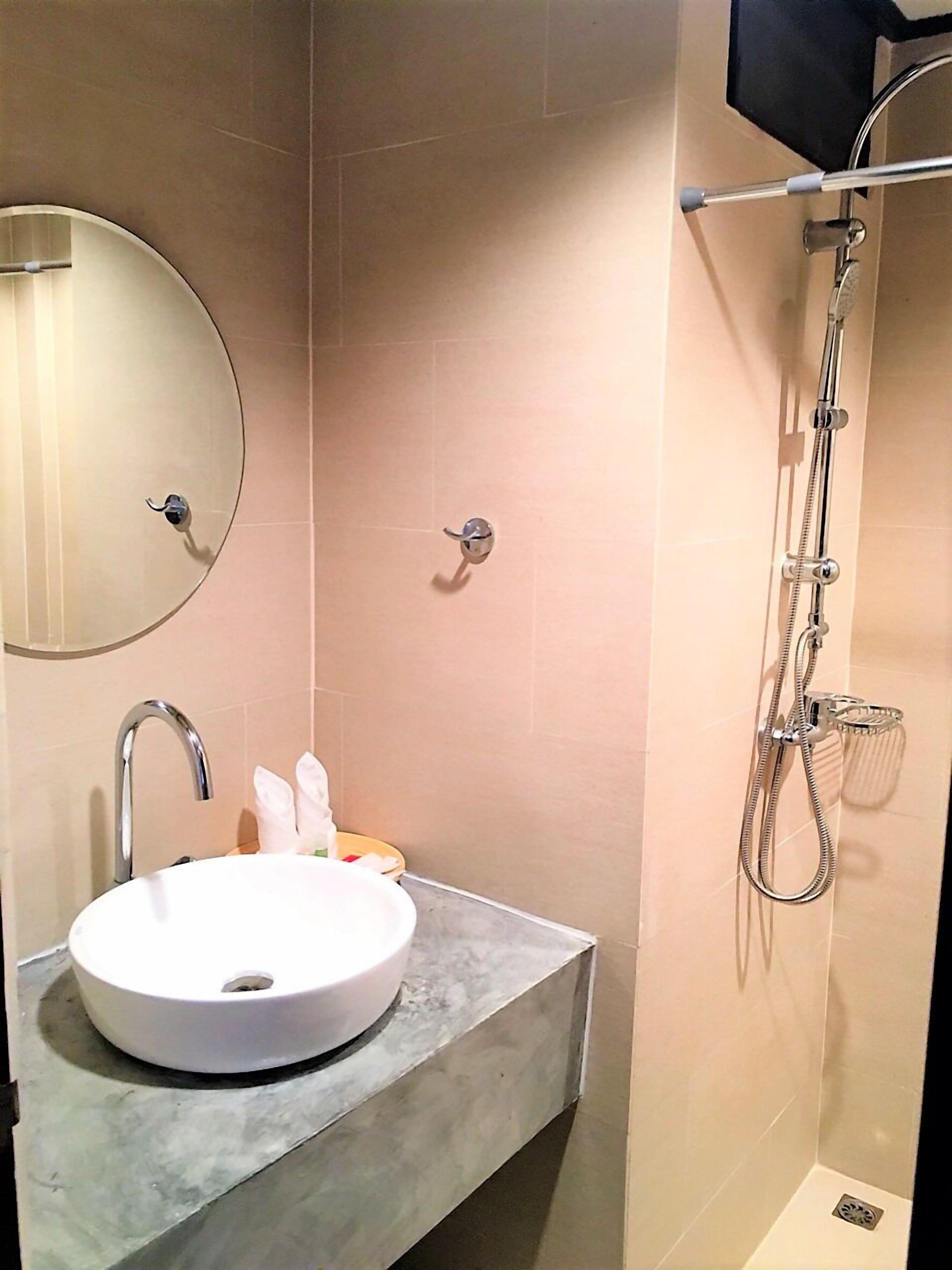 Photo - Let's Hyde Pattaya Resort & Villas - Pool Cabanas