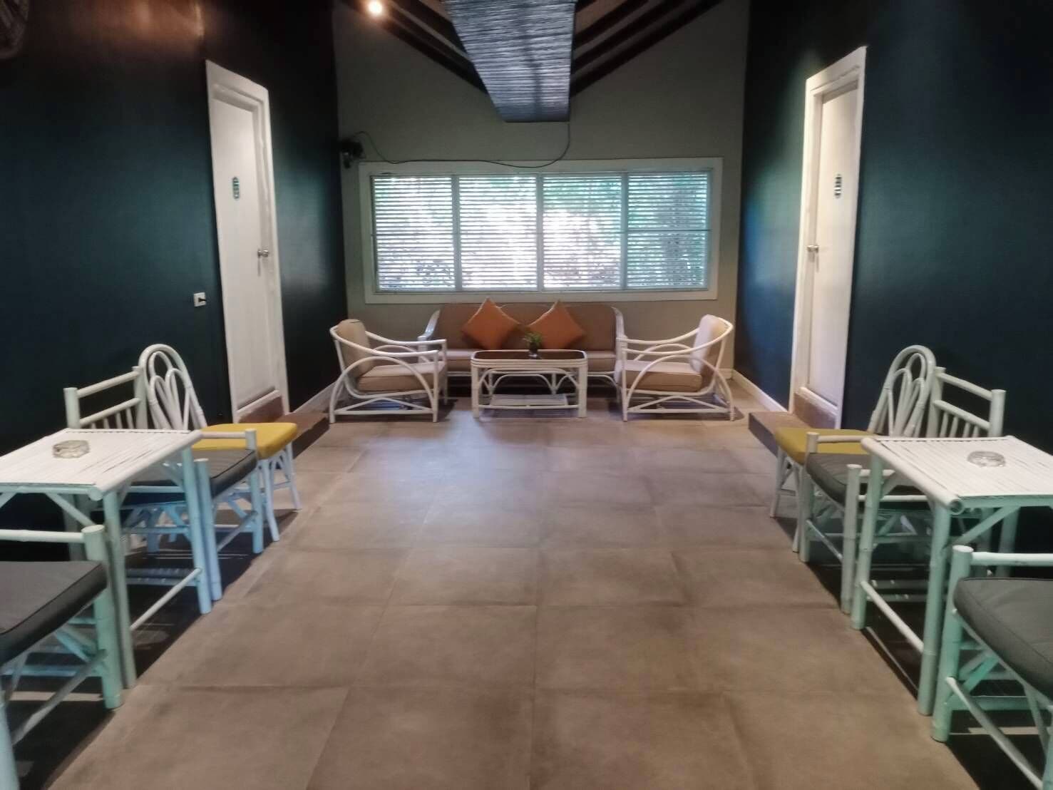 bungalow (no balcony) | living area | 32-inch smart tv with cable channels, tv, netflix