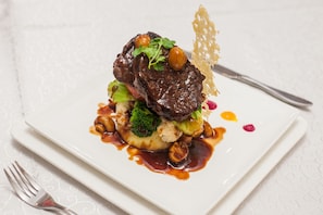 Dining - UB City Hotel (Ulaanbaatar)