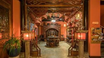 Lobby lounge