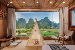 Family Twin Room, Pool Access | Mountain view