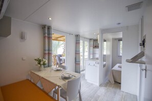 Deluxe Mobile Home, 3 Bedrooms