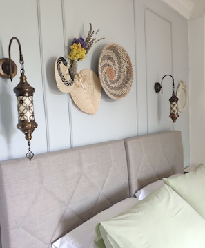 Ropa de cama de alta calidad, colchones Select Comfort y minibar 