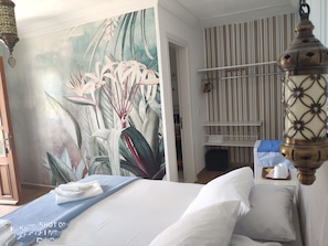 Deluxe Double Room, 1 Queen Bed, Garden View | Premium bedding, Select Comfort beds, minibar, desk - Kabuk Ev Pansiyon (Datça)