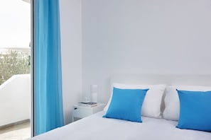 Apartamento familiar | 1 dormitorio y tabla de planchar con plancha