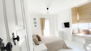 Rom – deluxe | Sengetøy av topp kvalitet, minibar og wi-fi (inkludert)