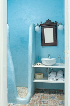 House, 2 Bedrooms (Almyra) | Bathroom