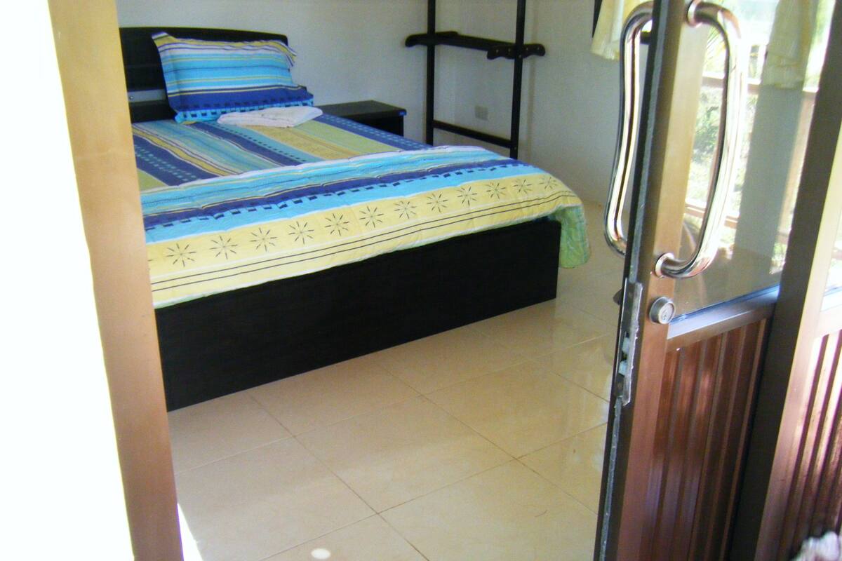 Budget Bungalow | Área de estar