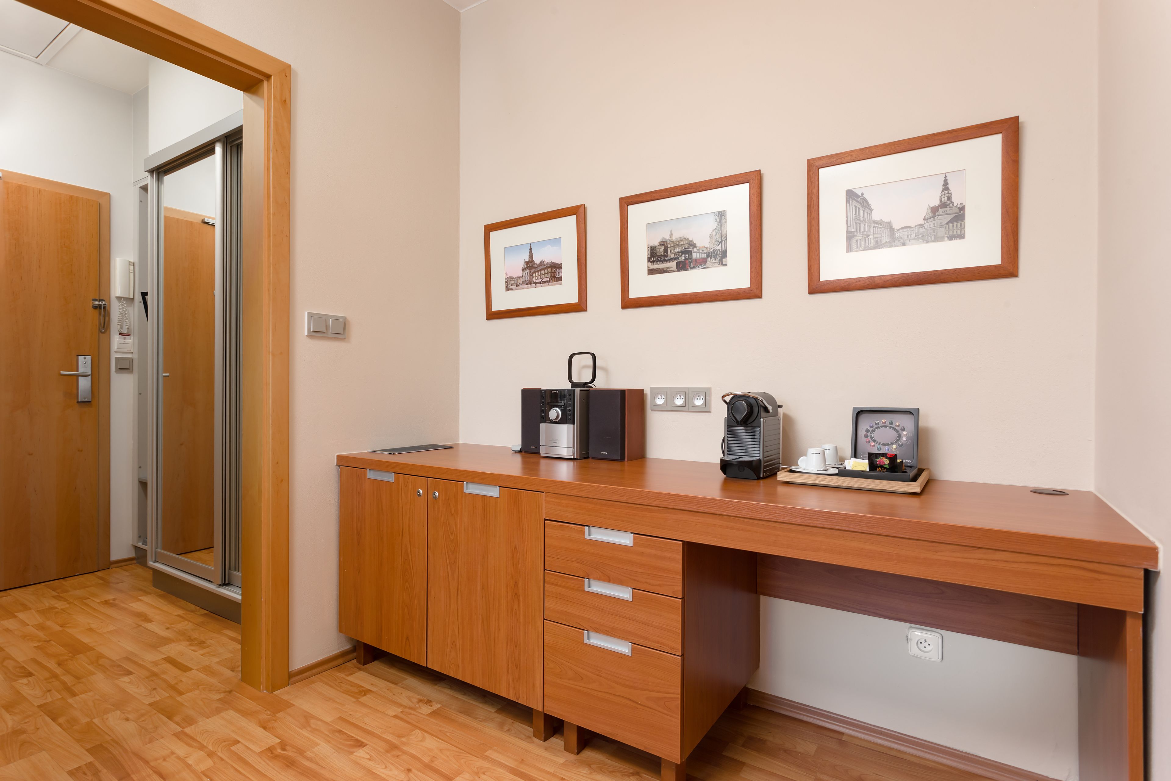 apartment, 1 bedroom, kitchen | 1 bedroom, premium bedding, minibar, in-room safe