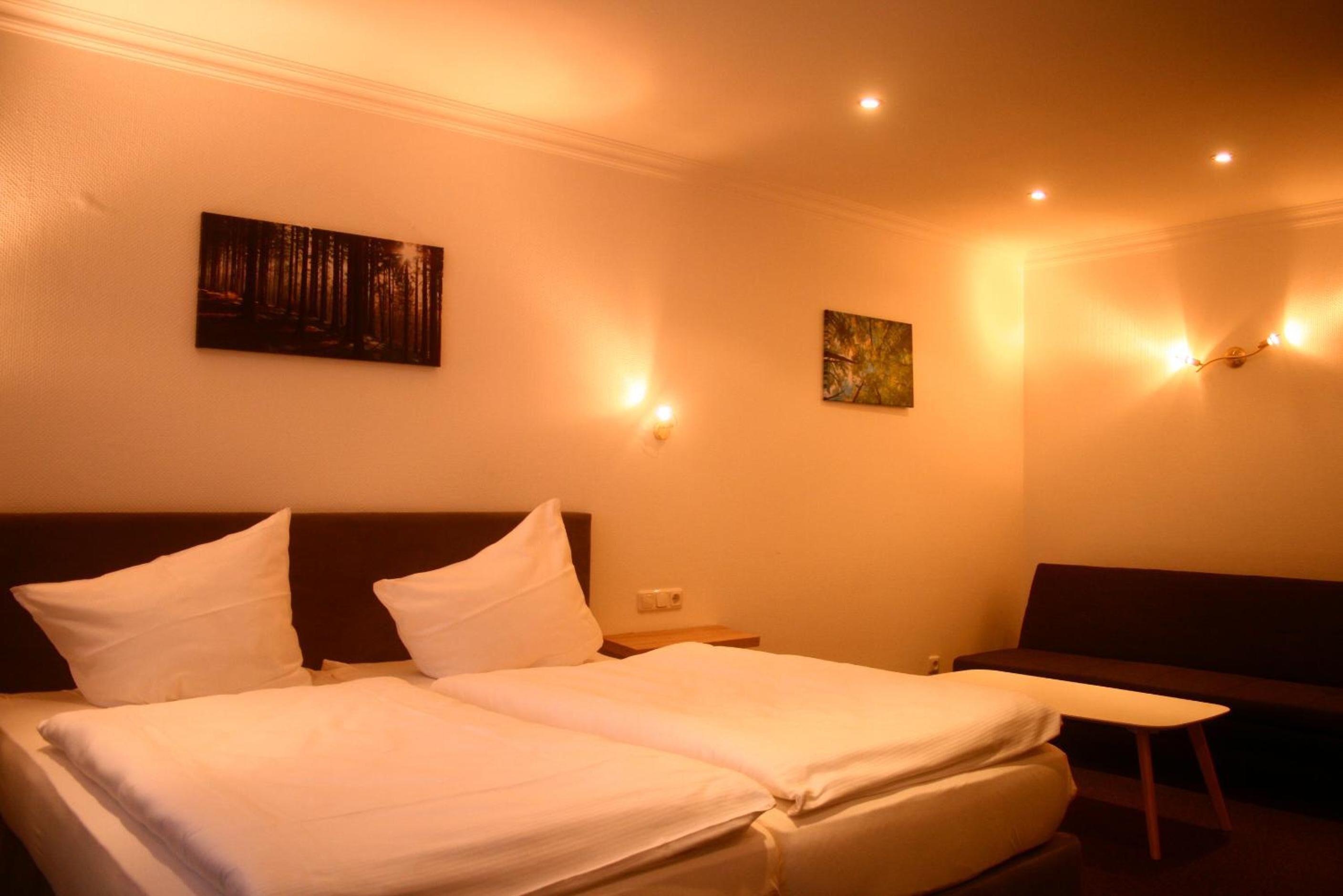 in-room safe, desk, bed sheets