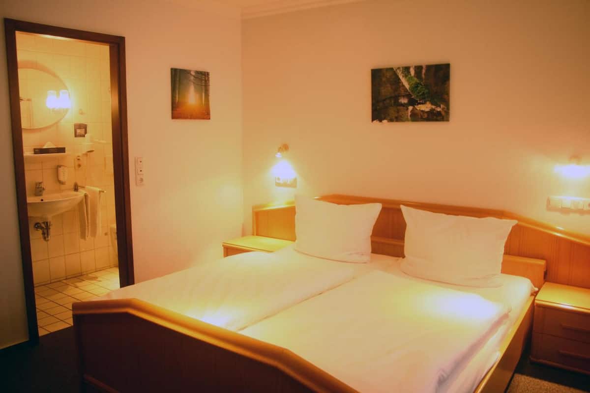 in-room safe, desk, bed sheets