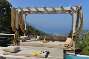 Sun deck