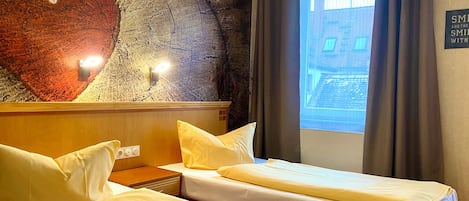 Habitación doble | Minibar, camas extra, wifi gratis y ropa de cama