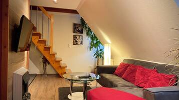 Minibar, rollaway beds, free WiFi, bed sheets