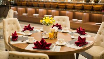 Daily buffet breakfast for a fee