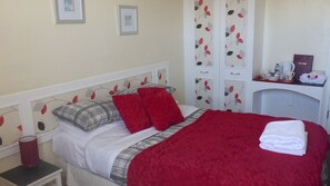 Dobbeltrom | Lydisolert, strykejern/-brett, wi-fi (inkludert) og sengetøy