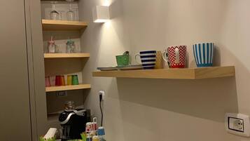 Fridge, espresso maker, coffee/tea maker, electric kettle