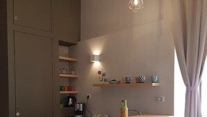 Premium Suite, 1 Bedroom, Balcony, Ocean View | Bathroom shower - La Banchina Holiday Rooms (Trani)