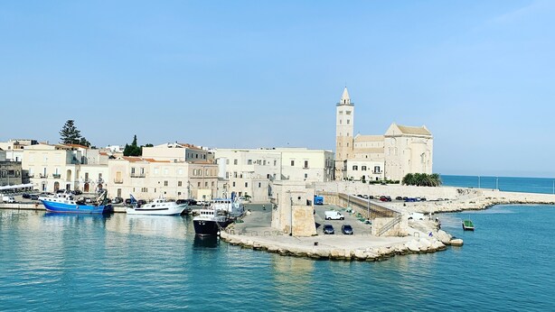 Food court - La Banchina Holiday Rooms (Trani)