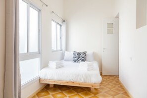 Apartamento família, 2 quartos | 2 quartos, ferros/tábuas de passar roupa, Wi-Fi de cortesia