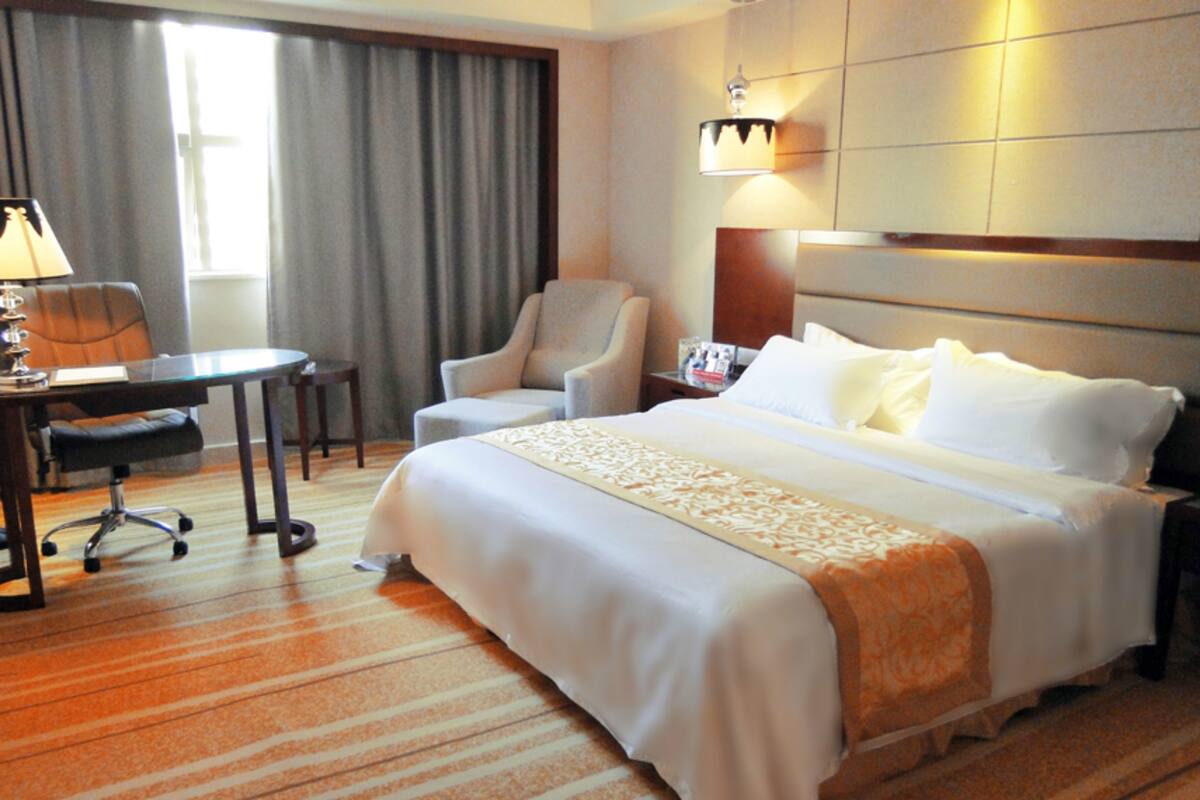 Deluxe Suite (Main Building)