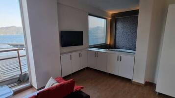 Minibar, laptopgeeigneter Arbeitsplatz, Bettwäsche