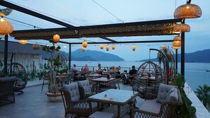 Sân thượng