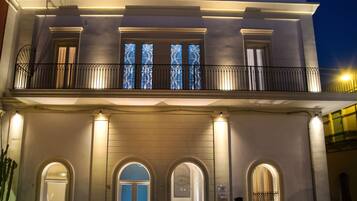 Front of property – evening/night