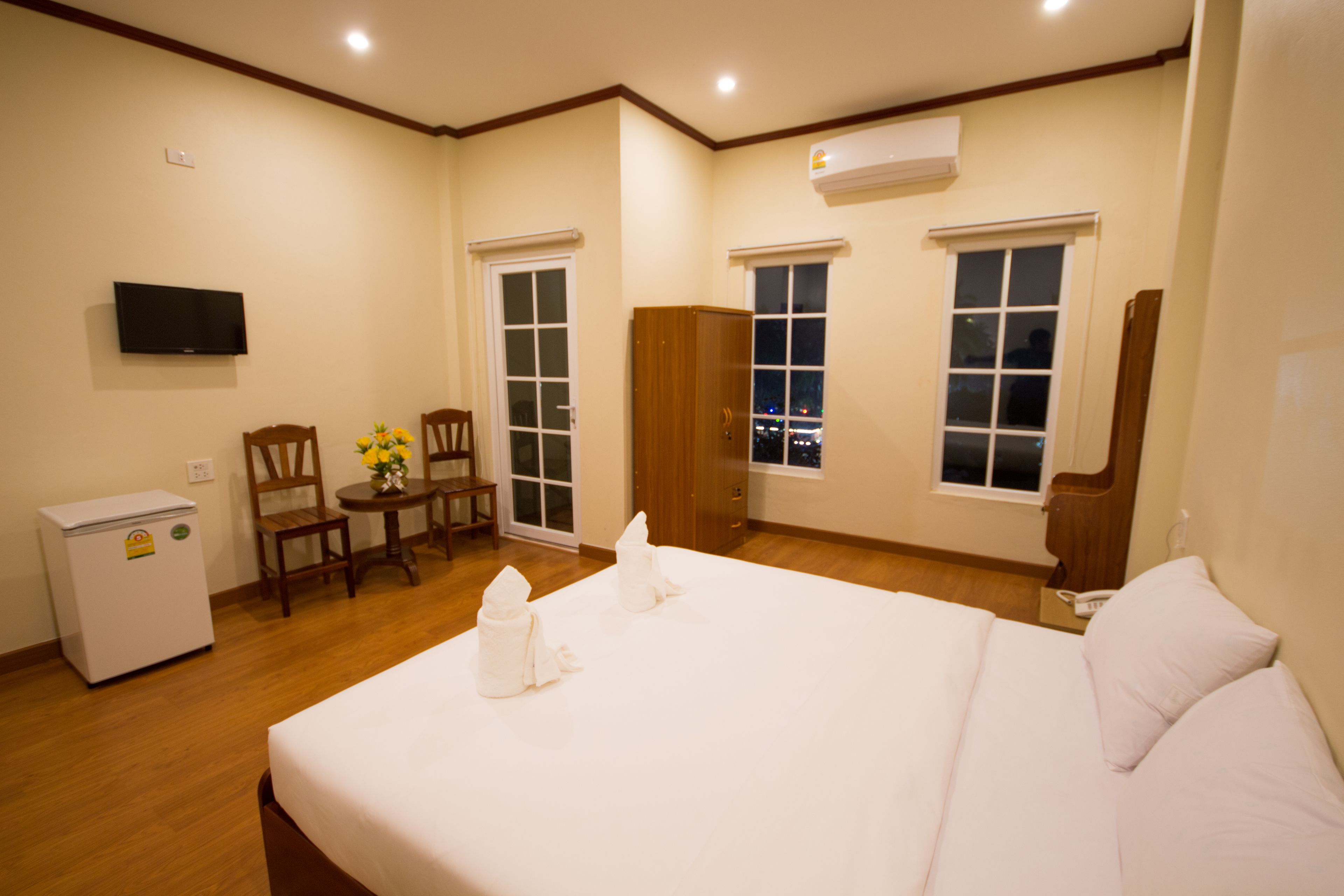 standard double room | desk, free wifi