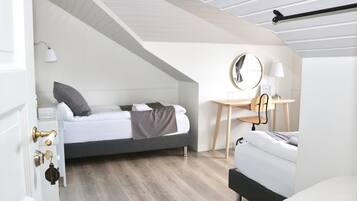 1 bedroom, premium bedding, blackout curtains, free WiFi