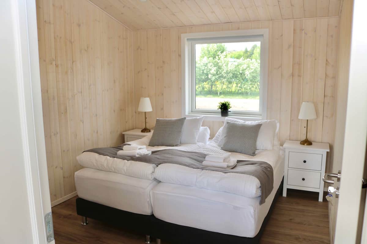 Maison, 2 chambres (Hraun)