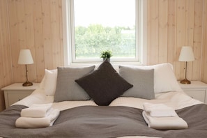 Ropa de cama de alta calidad, cortinas blackout y wifi gratis