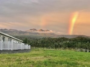 Vista frontal de la propiedad