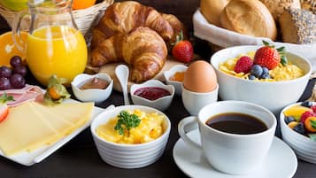 ๋งค์ผ ํ์ง์ ์์นจ ์์ฌ(1์ธ๋น EUR 27)