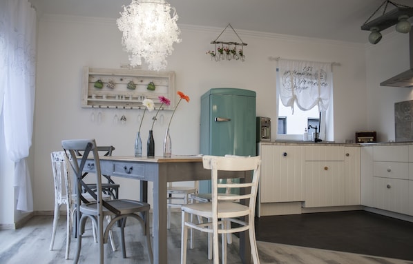 Comfort-huoneisto, 3 makuuhuonetta | Ruokailu omassa huoneessa